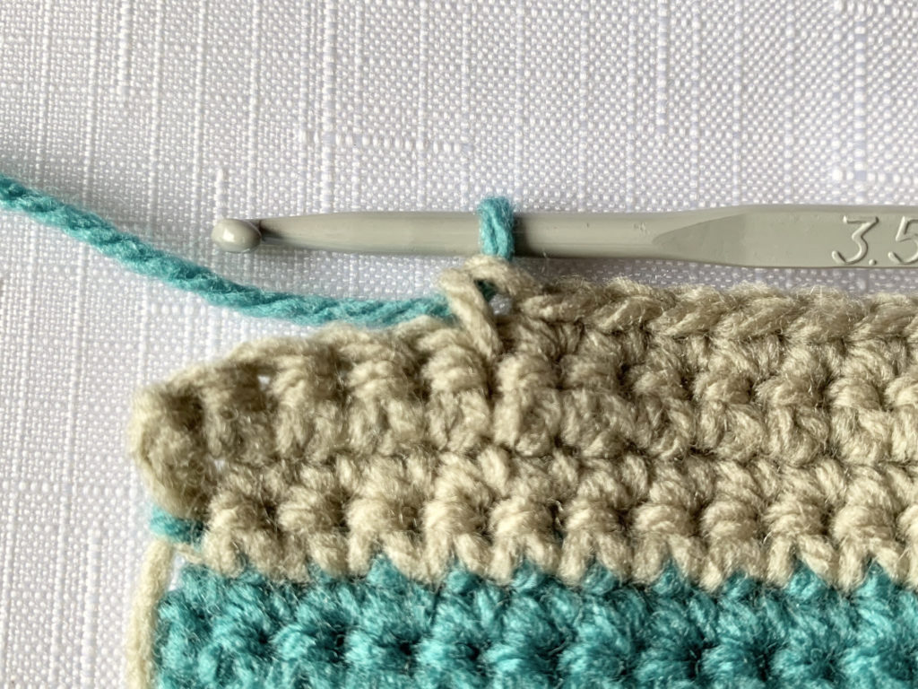 crochet colour change technique step 3